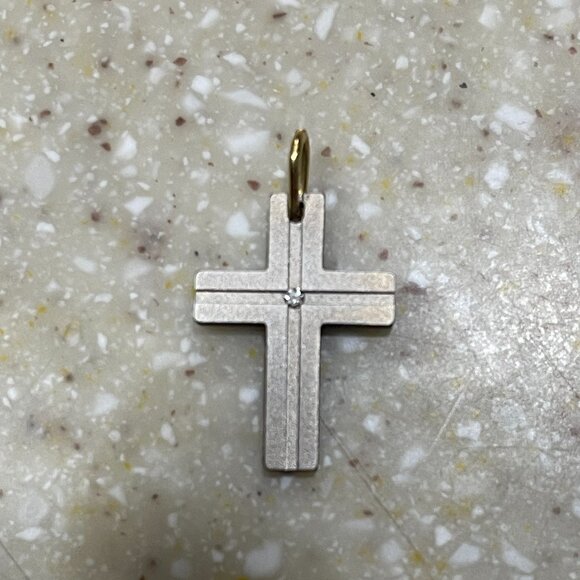 Teno Titanium Cross with Gold and Diamond - Picture 1 of 5